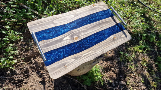 Serving tray with colored wood