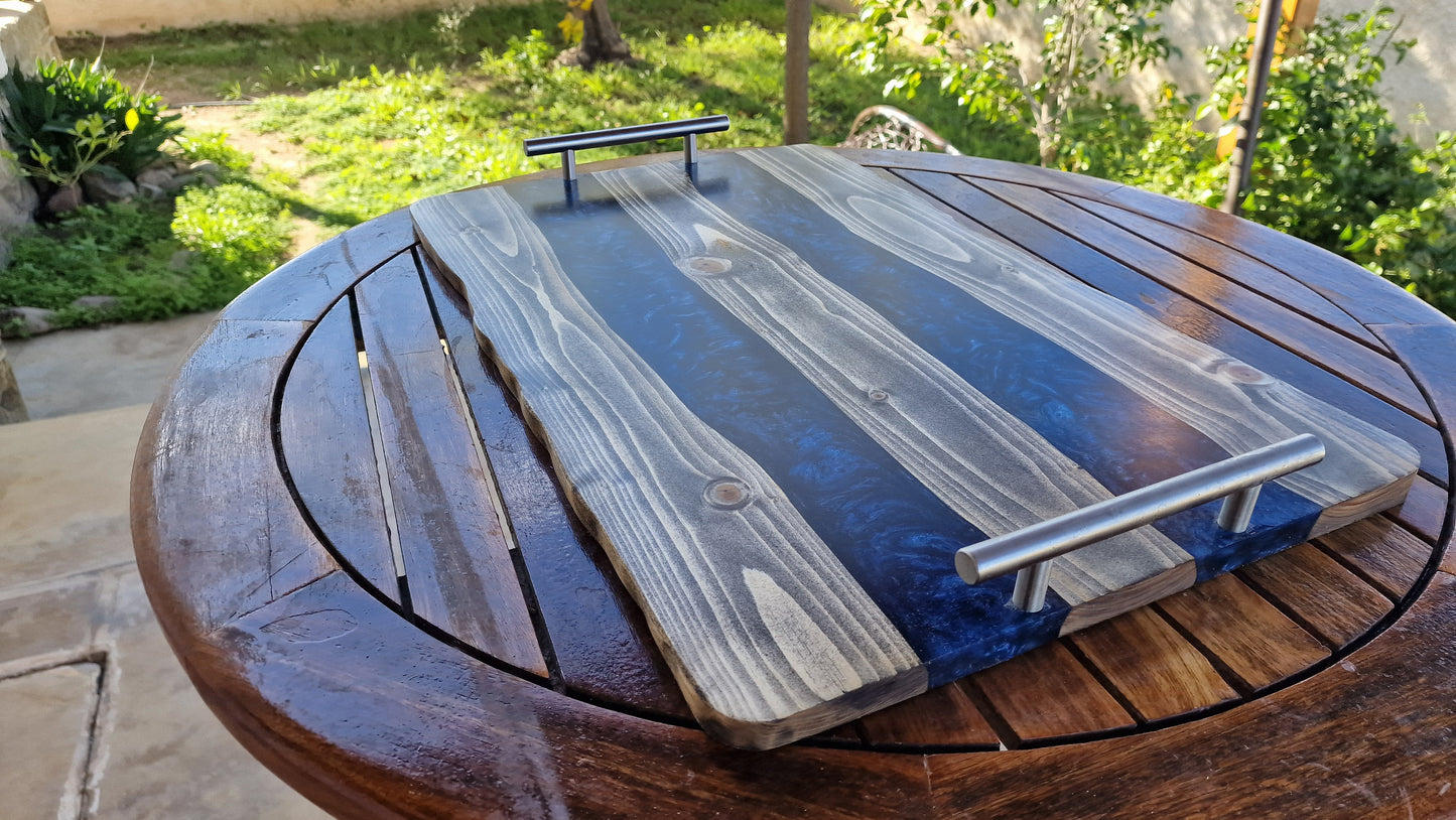 Serving tray with colored wood